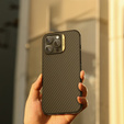 Tok iPhone 16 Pro Max, páncélozott Nillkin, Carbon Fiber, Magsafe, arany