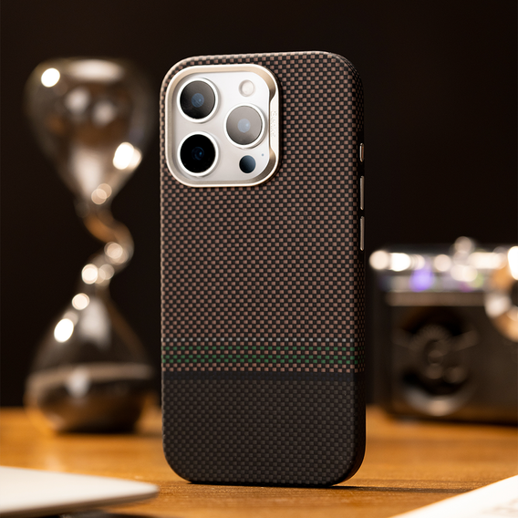 BENKS Kevlar Magnetic Armor Pro Prestige 600D Y065 tok MagSafe aktív gombbal az iPhone 16 Pro készülékhez