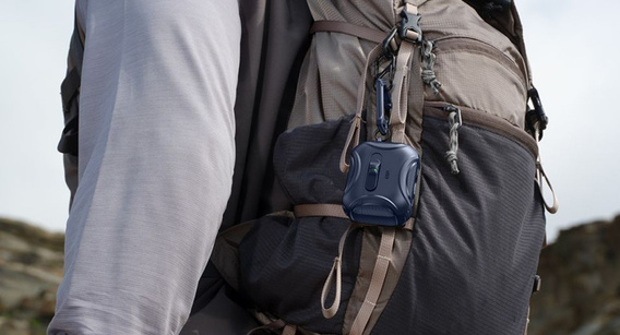 ESR Cyber FlickLock MagSafe fejhallgató tok Apple AirPods Pro 3 készülékekhez