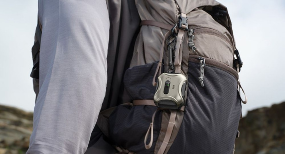 ESR Cyber FlickLock MagSafe fejhallgató tok Apple AirPods Pro 3 készülékekhez